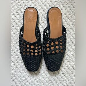 LoQ Leather Woven Flats